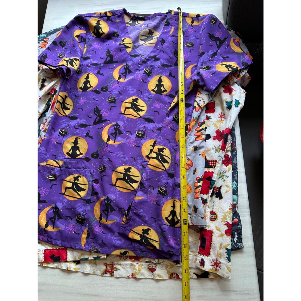 Lot of 4 Womens Holiday Scrub Tops Halloween Thanksgiving Christmas Sloths Med. - Picture 4 of 15